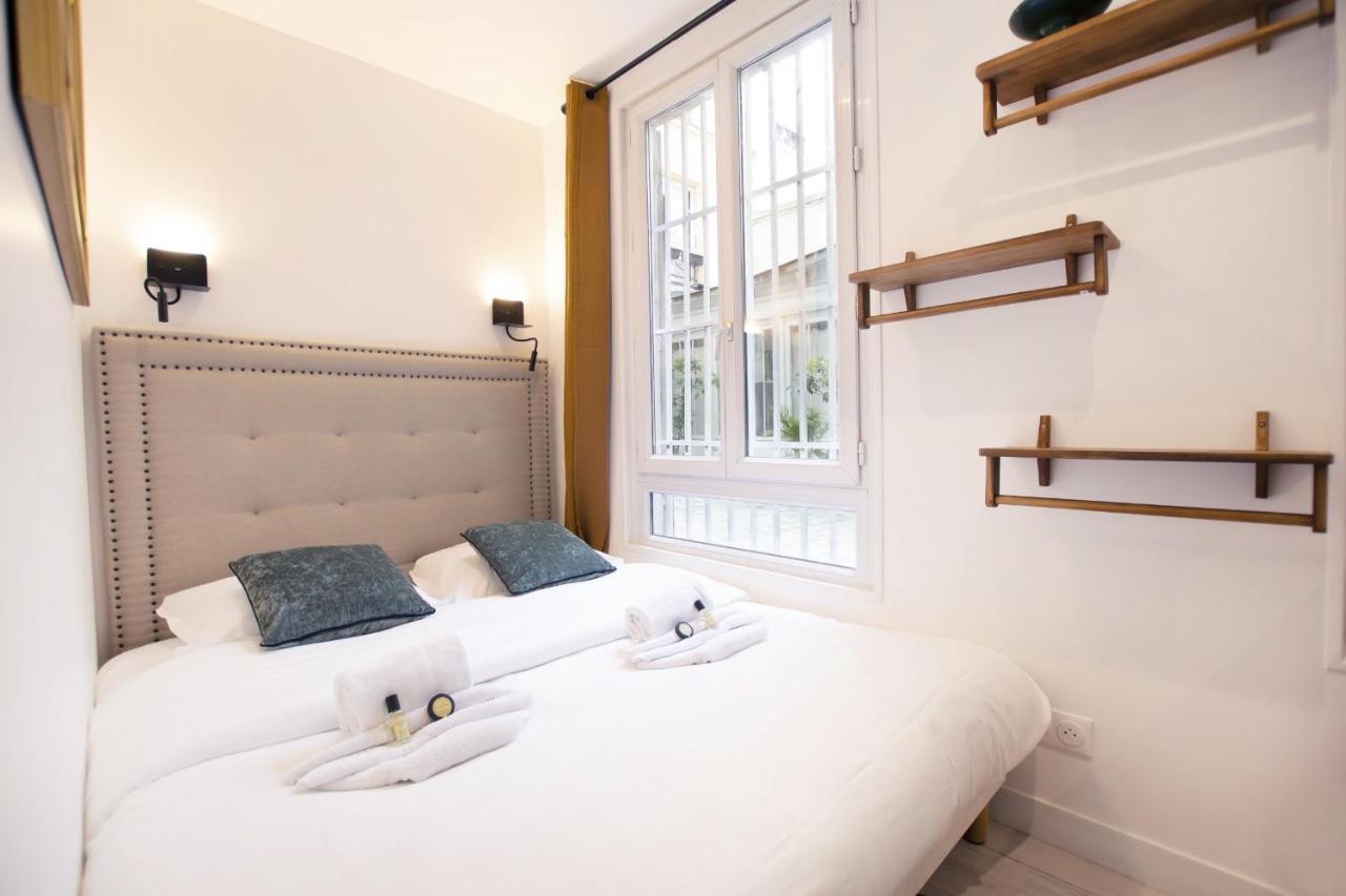 Guestready - Studio With Jacuzzi In The 10 Th Apartamento París Exterior foto